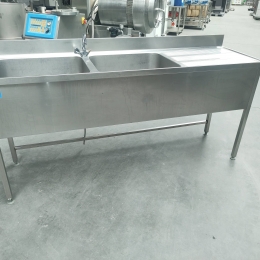 S/S sink with 2 sinks on the left